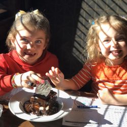 Hot fudge cake