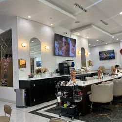 Zion Nails and Waxing