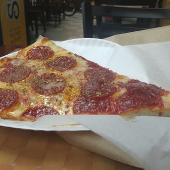 Palace Fried Chicken - decent pizza w all the free spices - American Near Me - Brooklyn, New York Palace Fried Chicken - decent pizza w all the free spices - American Near Me - Brooklyn, New York