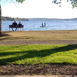 Trimmer House Bed & Breakfast - 2 Amish girls on the lake using paddle boards.  So fun!