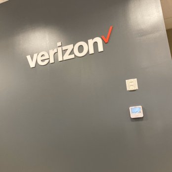 Verizon - Inside wall. - Mobile Phones Near Me - Saint Johns, Florida