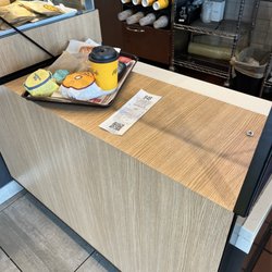 McDonald's - The food was not delivered to the table when it should have been delivered to the table