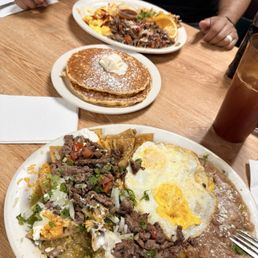 Asada chilaquiles green and asada plate Asada chilaquiles green and asada plate