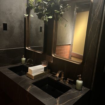 The Evie - Bathroom - American Near Me - Chicago, Illinois