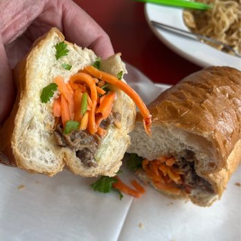 Nikkis Banh Mi - Pizza Near Me - Portsmouth, New Hampshire