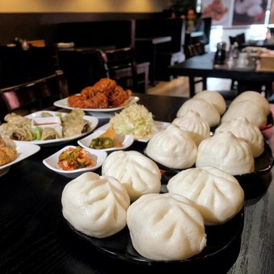 Myungin Dumplings (+Chicken) by null