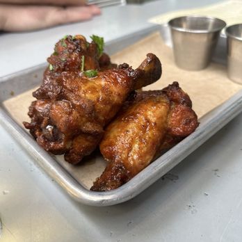 Cerveceria La Tropical - Curry Jerk Chicken Wings - Breweries Near Me - Miami, Florida