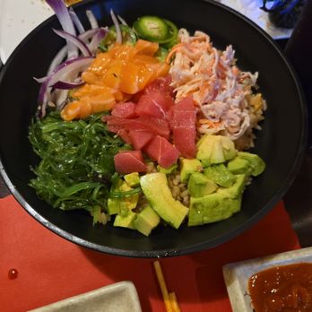 Sushi House - Salmon and tuna poke - Sushi Bars Near Me - Yulee, Florida