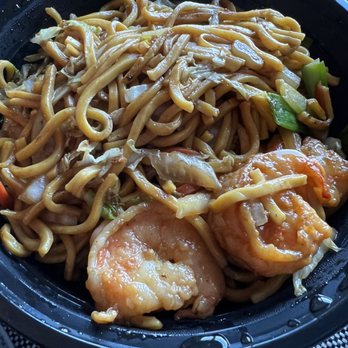 Great Wall Chinese Restaurant - Shrimp lo mein - Chinese Near Me - Chicago, Illinois Great Wall Chinese Restaurant - Shrimp lo mein - Chinese Near Me - Chicago, Illinois