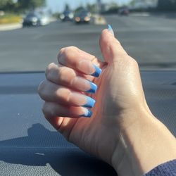 Linda Nails and Spa - Right hand