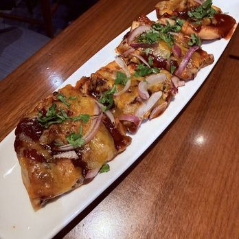 Kona Grill - Dallas - Chicken bar b que flatbread pizza - Sushi Bars Near Me - Dallas, Texas Kona Grill - Dallas - Chicken bar b que flatbread pizza - Sushi Bars Near Me - Dallas, Texas