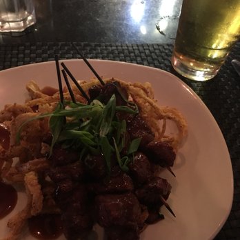 Weber Grill Restaurant - Steak skewers and an ice cold bud light...really good. - Barbeque Near Me - Chicago, Illinois