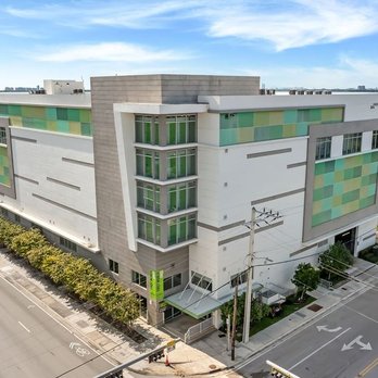 Extra Space Storage - Alternate Beauty Image - Self Storage Near Me - Miami, Florida