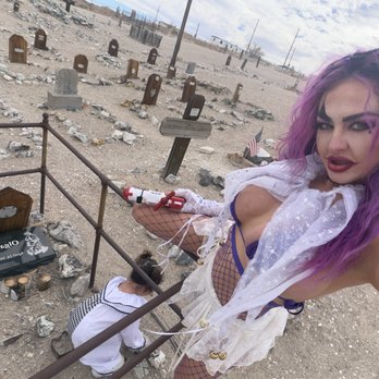 Clown Motel - Sneak in unless you want Indian man issues - Hotels Near Me - Tonopah, Nevada Clown Motel - Sneak in unless you want Indian man issues - Hotels Near Me - Tonopah, Nevada