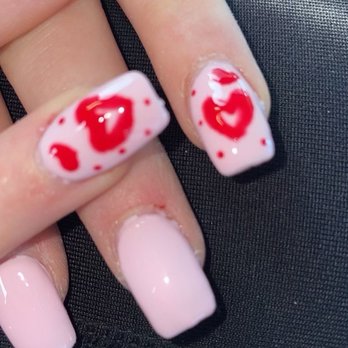 X-Cel Nails - Cut on ring finger, poor design. - Nail Salons Near Me - Lansing, Michigan