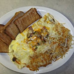 R & B's Grill - Colosal omelette