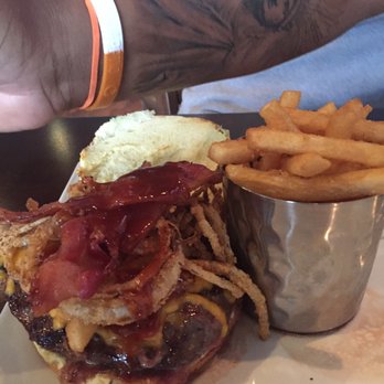 The 3rd Rail Bar And Grille - Son's Peter Luger Burger- SLAMMIN' 10-8-2016 - American Near Me - Bellmore, New York The 3rd Rail Bar And Grille - Son's Peter Luger Burger- SLAMMIN' 10-8-2016 - American Near Me - Bellmore, New York