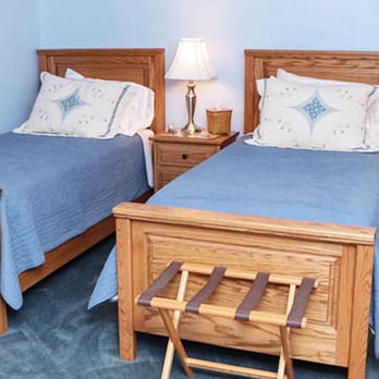 Country Victorian Bed & Breakfast - Amish room - Hotels Near Me - Middlebury, Indiana Country Victorian Bed & Breakfast - Amish room - Hotels Near Me - Middlebury, Indiana