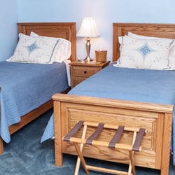 Country Victorian Bed & Breakfast - Amish room