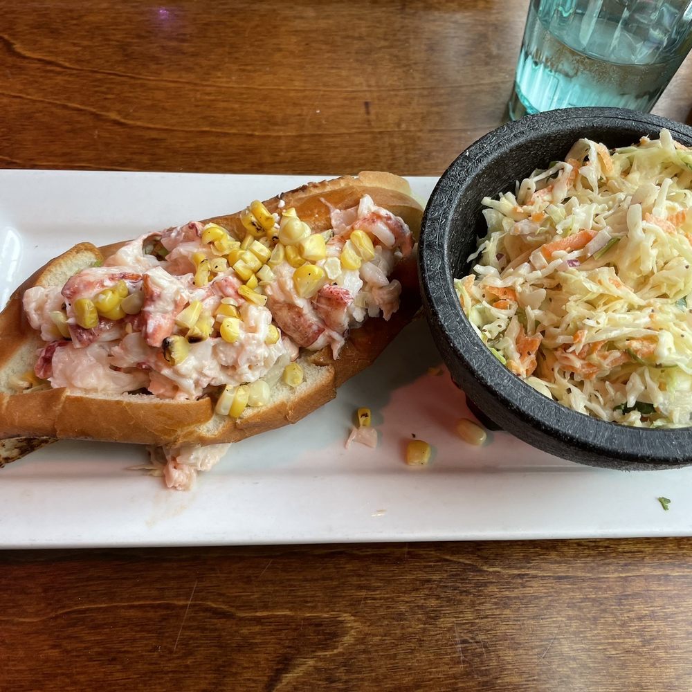 Geddy's - Lobster roll with coleslaw - Seafood Near Me - Bar Harbor, Maine Geddy's - Lobster roll with coleslaw - Seafood Near Me - Bar Harbor, Maine