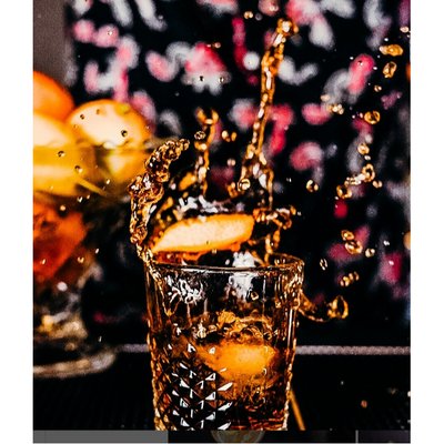 Acme Bar & Company by null