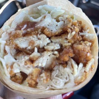 World Famous Grill - Chicken zinger... gotta have it with spicy garlic sauce ... WOW! - Halal Near Me - Bell, California World Famous Grill - Chicken zinger... gotta have it with spicy garlic sauce ... WOW! - Halal Near Me - Bell, California