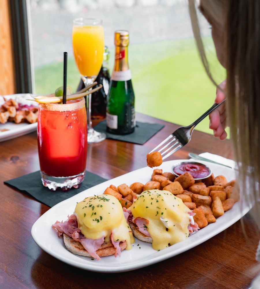 LEGENDS BISTRO Updated April 2024 50 Photos & 14 Reviews 4000