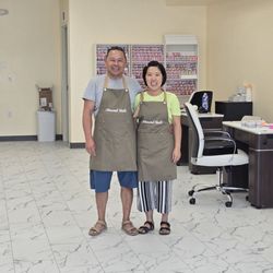 Almond Nails - "Tawn & Wen" ( owners pronounced their names this way to me)
