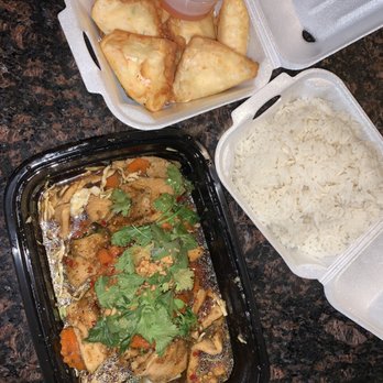 Pad Thai Restaurant - Garlic Pepper chicken, rice, crab rangoons - Thai Near Me - Carmel, Indiana Pad Thai Restaurant - Garlic Pepper chicken, rice, crab rangoons - Thai Near Me - Carmel, Indiana