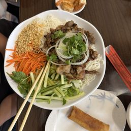 Vermicelli bbq pork