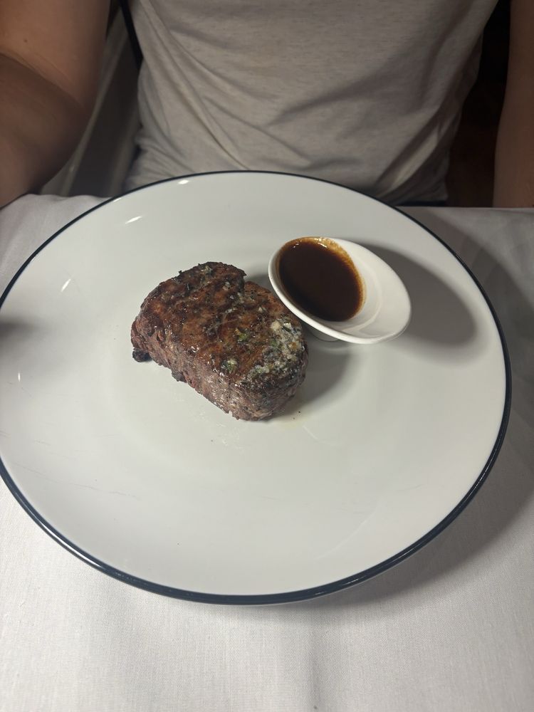 Chophouse On Broadstreet Logo