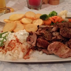 Athos - An excellent mixed grill.
