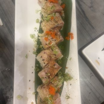 Ginzaya - Seared Blue Fin Tuna Roll (the special) - Japanese Near Me - La Mirada, California