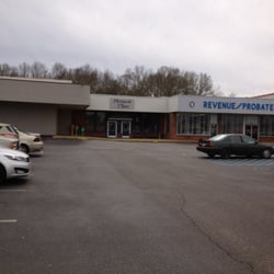 Peyton's Place - Hiding to the left of big lots