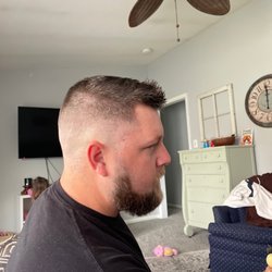 Str8-Edge Barbershop - Men's Haircut