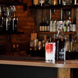 Spiritus - Dark'n'Stormy gewagt! Ginger Beer mit Wildberry Rum. Wir nennen es Berry Storm