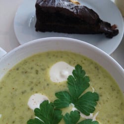Nomaden - Dagens lunsj med fristelse til dessert!