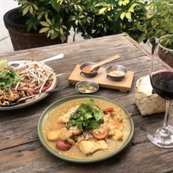 Siam Thai Kitchen - Pad Thai and green curry