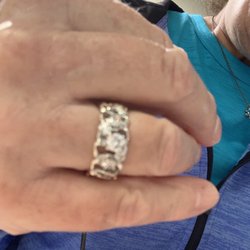 Diamond Designs - Diamond ring
