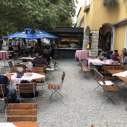 Gaststätte Oberer Ganskeller - Outdoor seating was very nice.