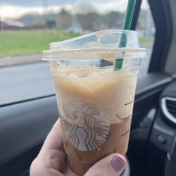 Starbucks - Grande Oatmilk espresso shaker