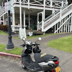 Big Island Mopeds - the crappy moped they tried to rent to me