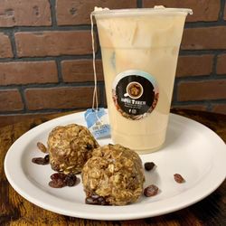 HomeBrew Coffee Shop - Our homemade Cinnamon Raisin Energy Balls are the most perfect way to kickstart your morning!
They're also gluten free!
Drink: London Fog