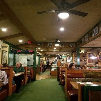 Black Bear Diner Gilroy - gotta love that classic diner decor - Diners Near Me - Gilroy, California Black Bear Diner Gilroy - gotta love that classic diner decor - Diners Near Me - Gilroy, California