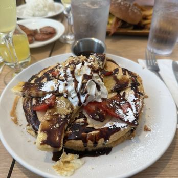 Aloha Kitchen - Fruit Fruit Souffle Pancakes - Breakfast & Brunch Near Me - Honolulu, Hawaii