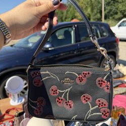 Collingwood Auction & Flea Market