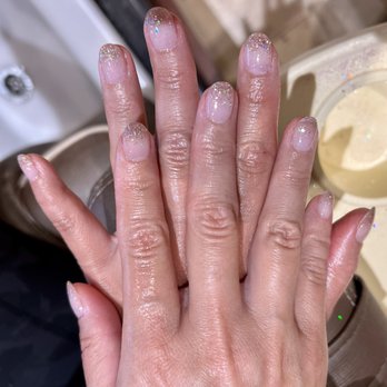 Castle Nail Bar - Ombré glitter French - Nail Salons Near Me - Bellevue, Washington