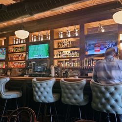 Tom's Oyster Bar - Bar