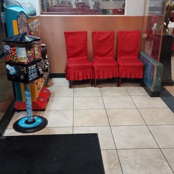 Phoenix Palace - Waiting area - Dim Sum Near Me - Chandler, Arizona Phoenix Palace - Waiting area - Dim Sum Near Me - Chandler, Arizona