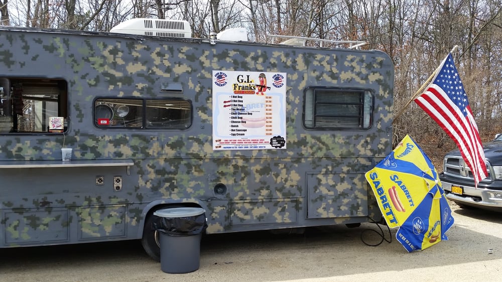 GI FRANK'S HOTDOGS Logo